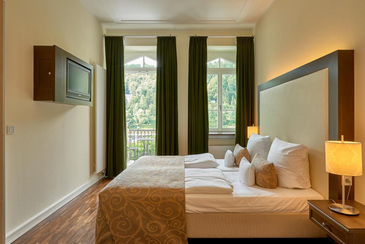Hotel Elbresidenz An Der Therme Бад-Шандау Экстерьер фото A bedroom